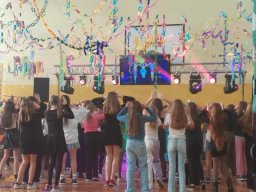 b_1024_768_0_00_images_2023_2024_WYDARZENIA_Choinka_419926949_840370751224208_8324789973241902308_n